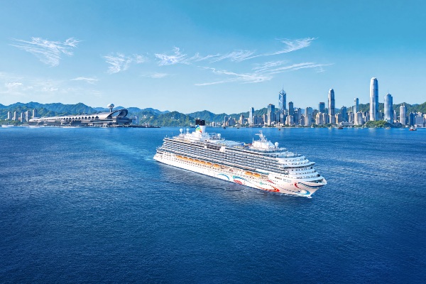 Adora Cruises presenta temporada 2027 con puerto base en Hong Kong para el Adora Flora City