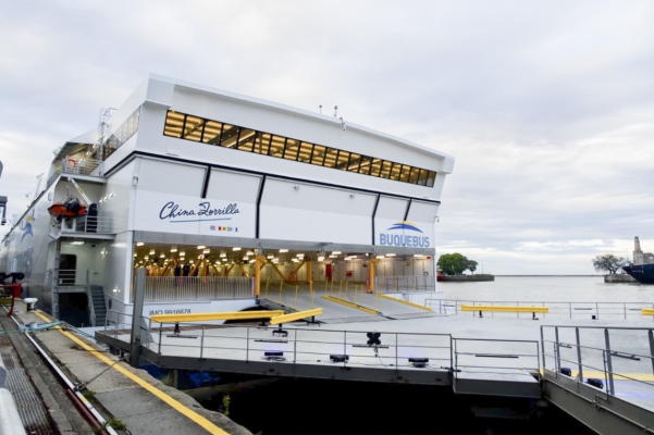 Nuevo ferry eléctrico une Colonia y Buenos Aires