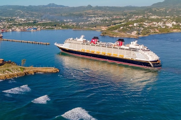 R. Dominicana: Taíno Bay y Amber Cove reciben en una jornada 12.820 pasajeros de tres cruceros