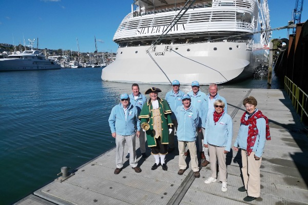 Falmouth’s Cruise Ship Ambassadors celebra 20 años dando la bienvenida a cruceristas