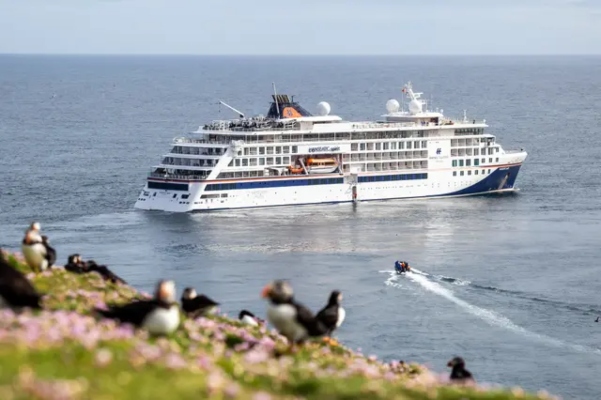 Hapag-Lloyd Cruises presenta expediciones para verano 2027 hacia Europa, el Ártico y Alaska