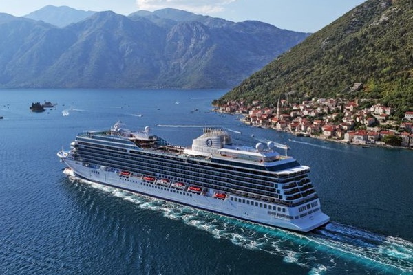 Oceania Cruises adelanta viajes por Europa para 2027 y 2028
