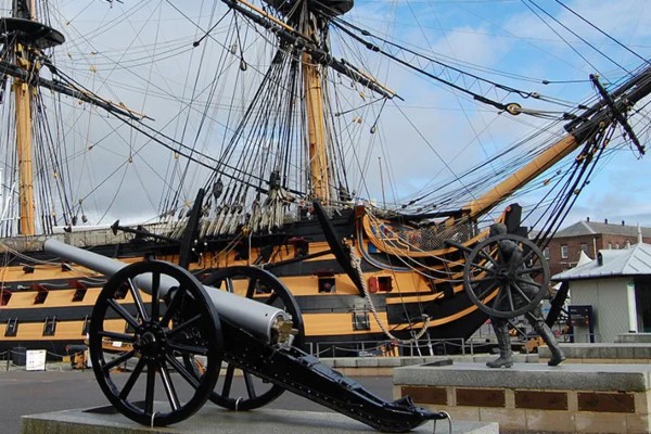 Fred. Olsen Cruise Line invita a pasar un par de días en Portsmouth antes de tomar un crucero